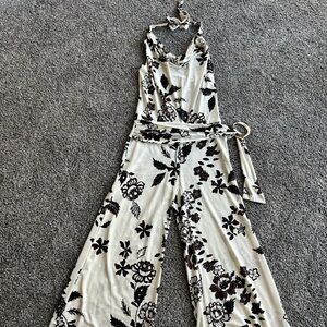 STUNNING 🌸 Women’s Cream Wide-Leg Floral Jumpsuit with Belt Made in Italy 🇮🇹